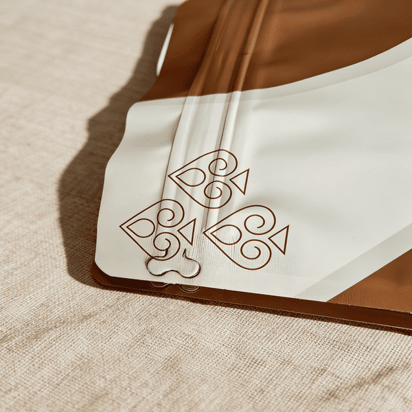 Custom Coffee Bag for Bean Packaging with ziplock Top